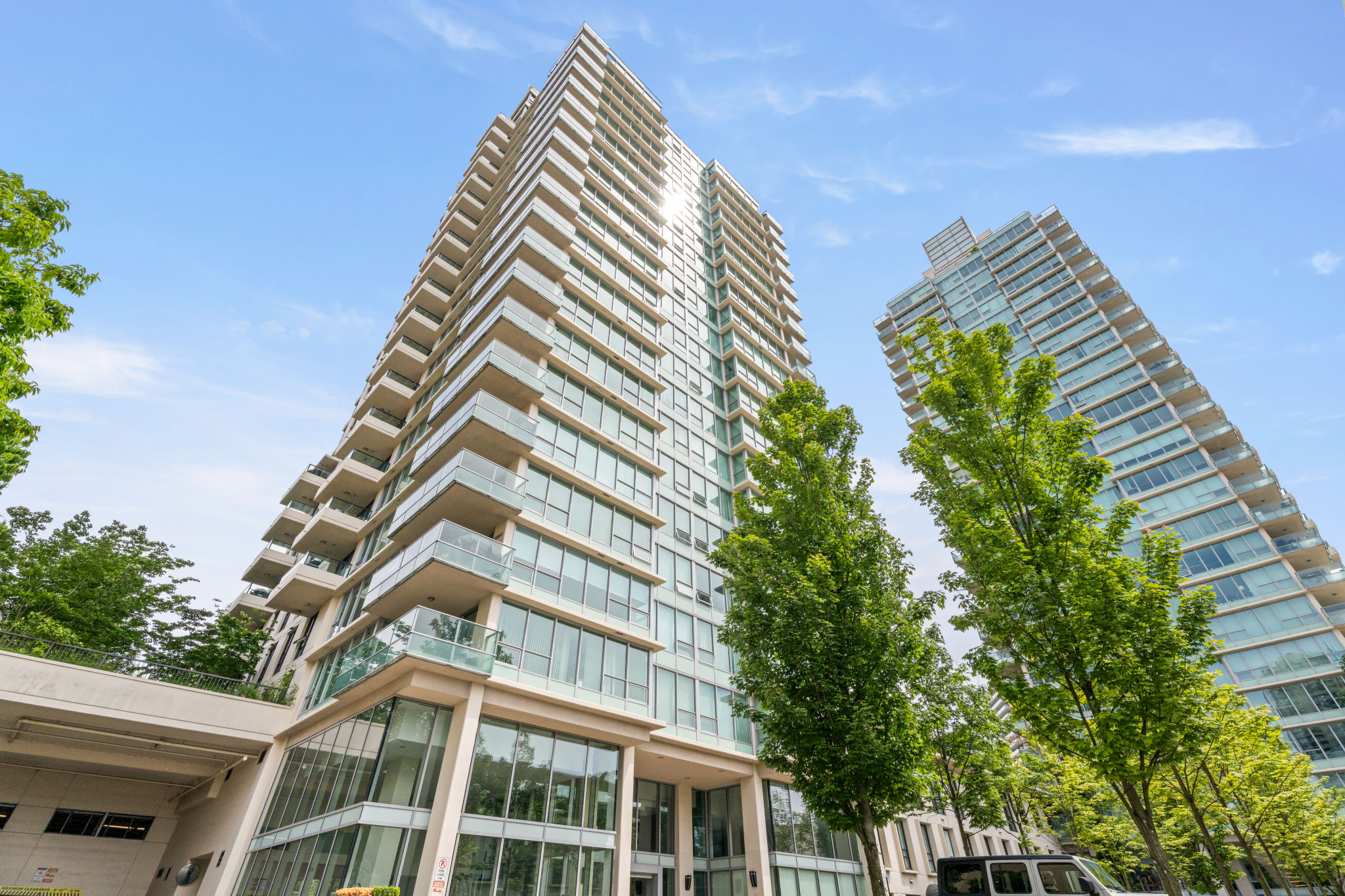 #2102 – 2200 Douglas Road